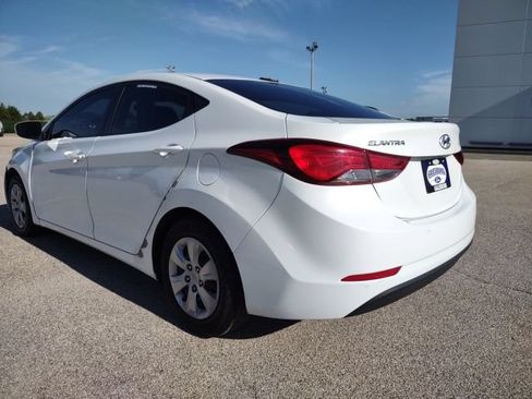 Used 2016 Hyundai Elantra SE FWD image 3