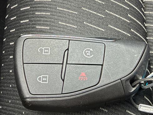 Used 2025 Chevrolet Equinox LT AWD/4WD image 21