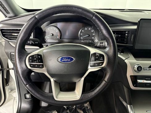 Used 2021 Ford Explorer XLT w/ Equipment Group 202A RWD image 23