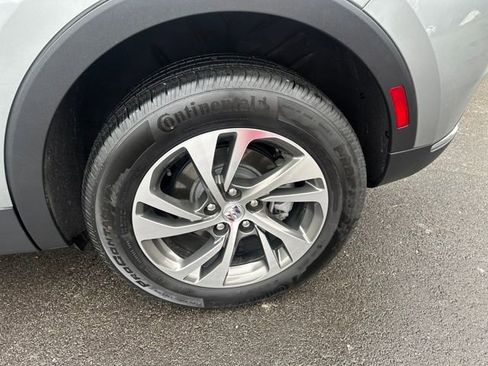 Used 2023 Buick Envision Essence image 23