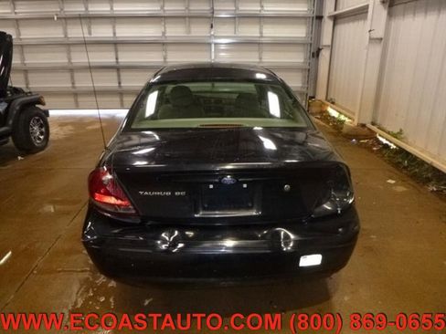 Used 2005 Ford Taurus SE image 16