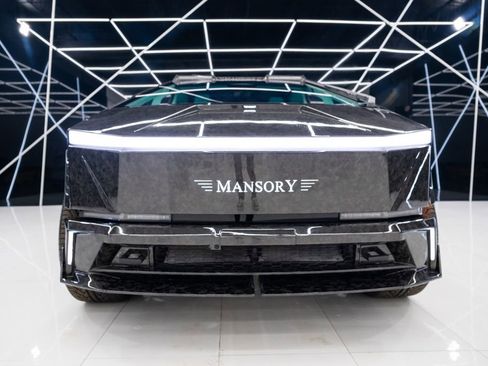 Used 2025 Tesla Cybertruck AWD Crew Cab image 7