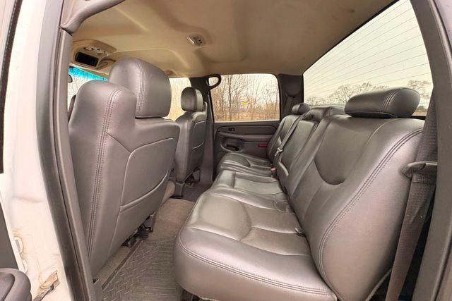 Used 2006 Chevrolet Silverado 2500 4x4 Crew Cab image 21