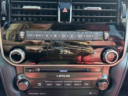 Used 2023 Lexus GX 460 Premium w/ Premium Package AWD/4WD image 12