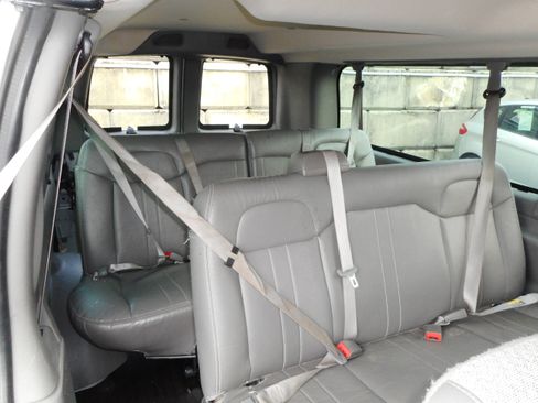 Used 2014 Chevrolet Express 3500 LS RWD image 22
