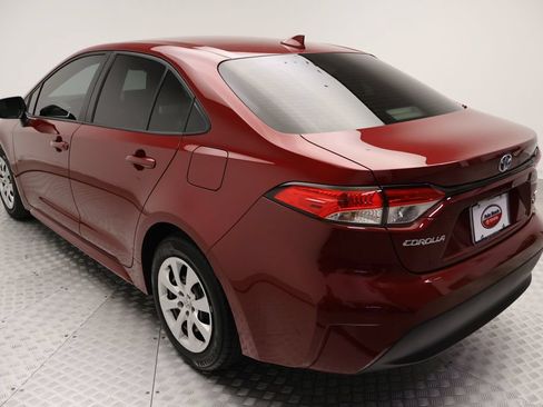 Used 2025 Toyota Corolla LE FWD image 11