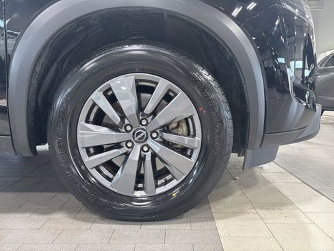 Used 2025 Nissan Pathfinder SV image 27