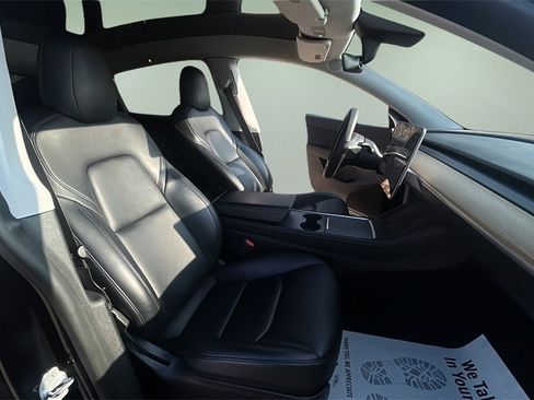 Used 2021 Tesla Model Y Long Range image 14