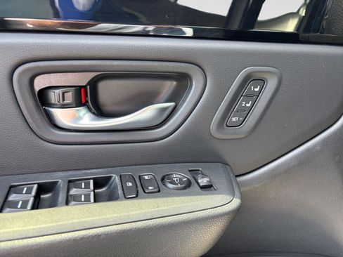 Used 2024 Honda Pilot Touring image 37
