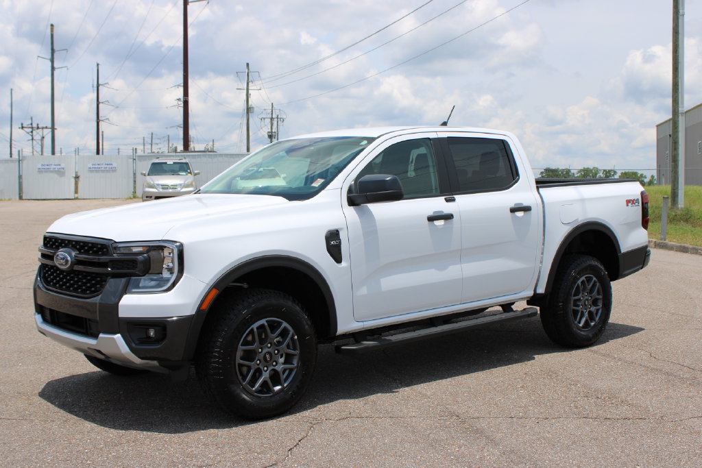 Used 2025 Ford Ranger XLT w/ FX4 Off-Road Package AWD/4WD image 2