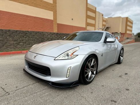 Used 2014 Nissan 370Z Coupe w/ Sport Package image 9