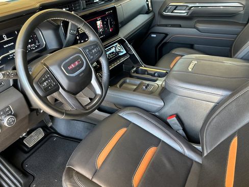 Certified 2025 GMC Sierra 2500 AT4 AWD/4WD image 10