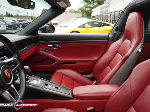 Used 2018 Porsche 911 Targa 4S AWD/4WD image 21