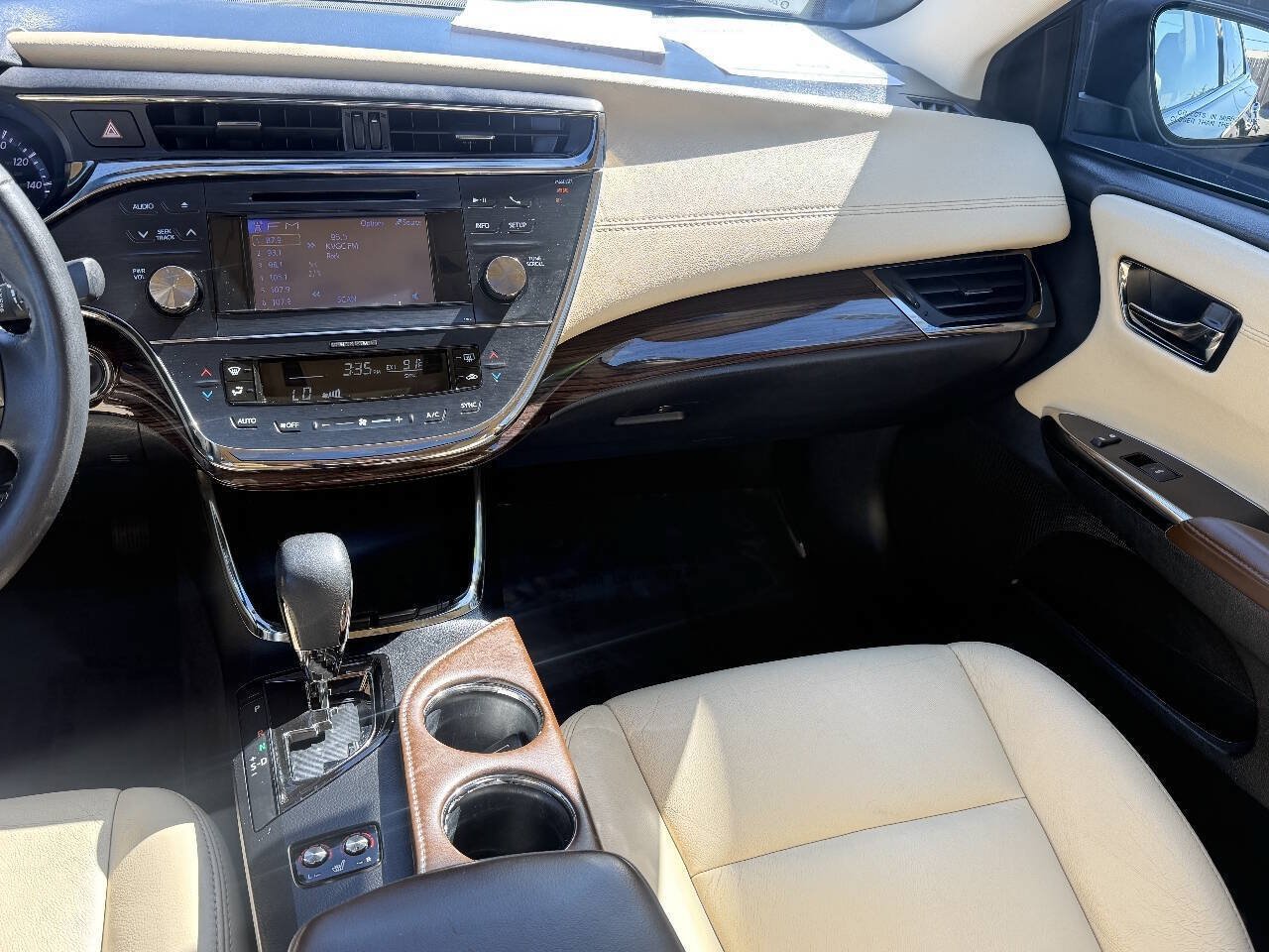 Used 2013 Toyota Avalon XLE Premium FWD image 7