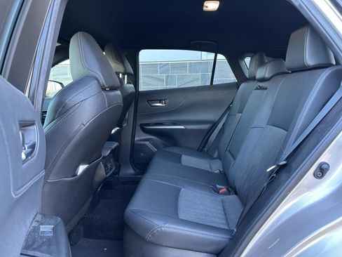 Used 2021 Toyota Venza XLE image 10