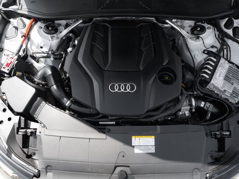 Certified 2025 Audi A6 3.0T allroad Prestige AWD/4WD image 34