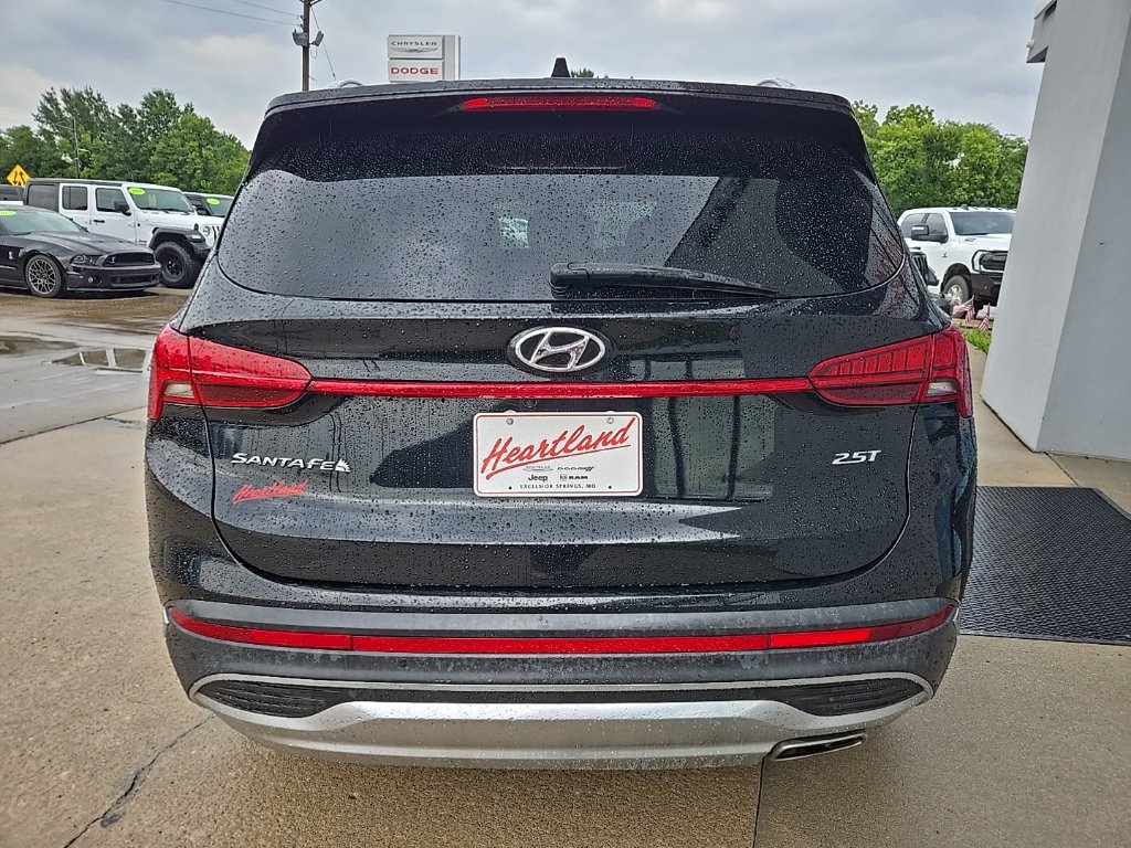 Used 2022 Hyundai Santa Fe Limited FWD image 12