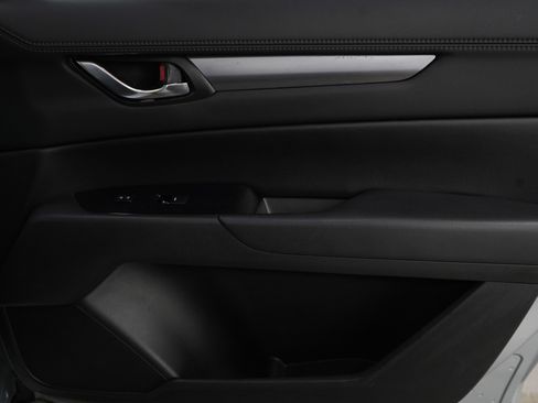 Used 2018 MAZDA CX-5 Touring image 9