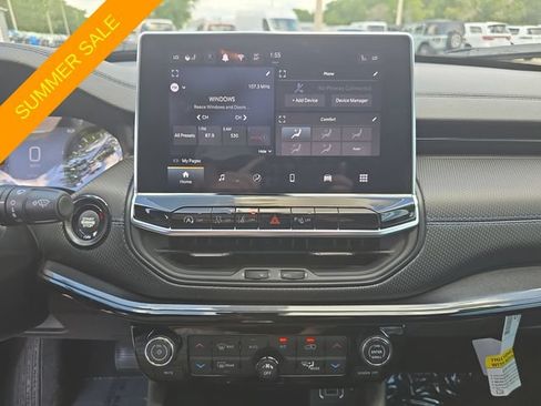 Certified 2025 Jeep Compass Limited w/ Sun & Sound Group AWD/4WD image 17