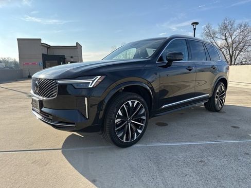 Certified 2025 Volvo XC90 B5 Plus image 4