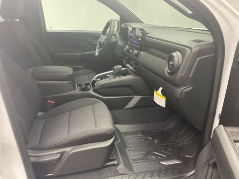 Used 2026 Chevrolet Colorado Trail Boss AWD/4WD image 25