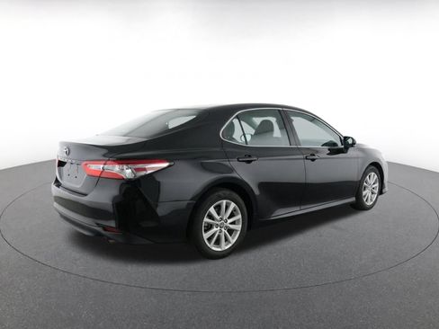Used 2025 Toyota Camry LE FWD image 9