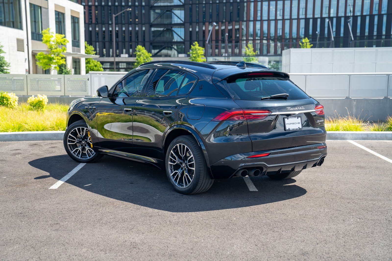 Used 2023 Maserati Grecale Modena AWD/4WD image 3