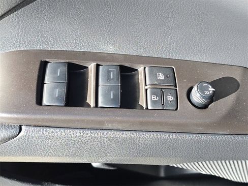 Used 2024 Toyota Camry SE image 22