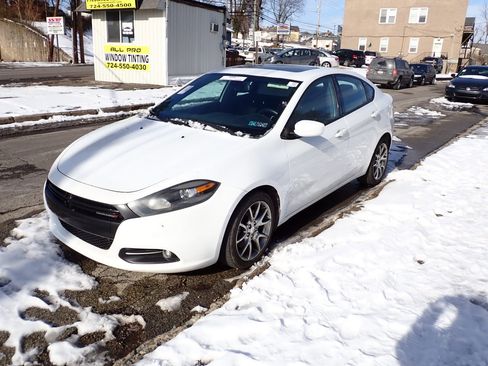 Used 2015 Dodge Dart SXT w/ Sun/Sound Group image 9