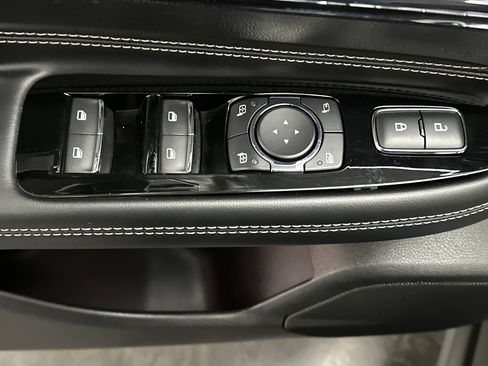 Used 2021 Lincoln Corsair Reserve w/ Equipment Group 201A image 21