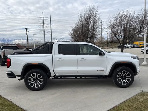 Used 2025 GMC Canyon AT4 w/ Nightfall Edition image 6