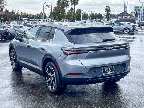 New 2026 Chevrolet Equinox EV LT image 2