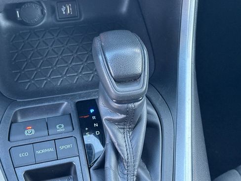 Used 2024 Toyota RAV4 XLE image 27