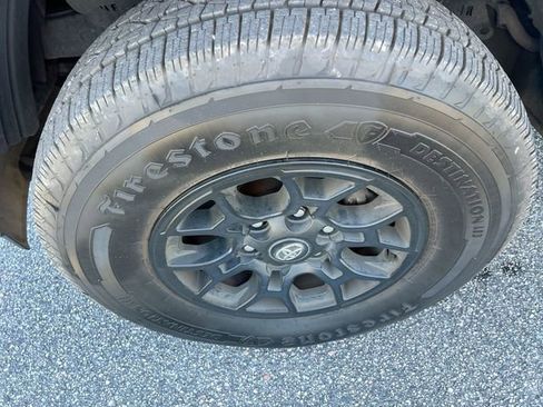 Used 2022 Toyota Tacoma SR5 w/ Technology Package RWD image 14