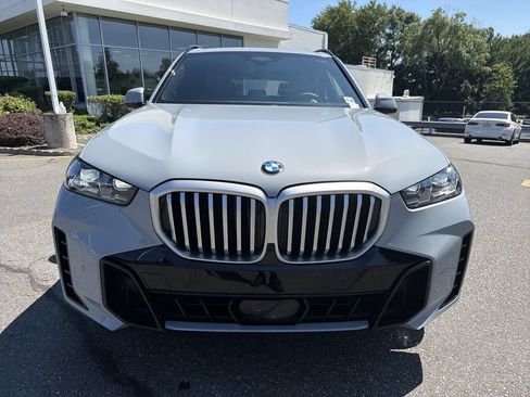 Used 2024 BMW X5 xDrive40i w/ M Sport Package AWD/4WD image 14