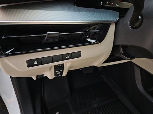 New 2026 Nissan Murano SL image 17