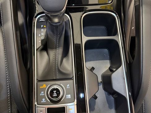 Used 2025 Kia Telluride AWD image 20