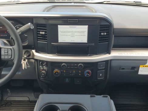 New 2026 Ford F250 XL w/ XL Chrome Package image 13