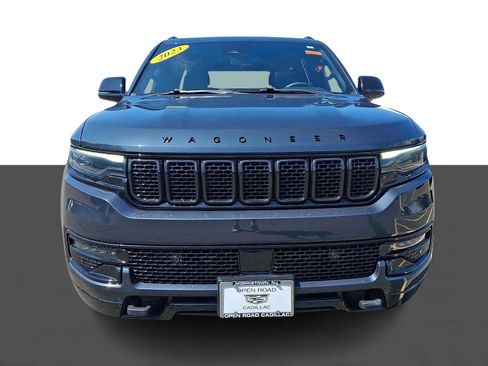 Used 2023 Jeep Wagoneer Series II AWD/4WD image 2