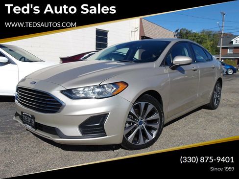 Used 2019 Ford Fusion SE image 1
