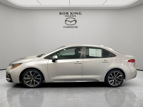 Used 2020 Toyota Corolla SE FWD image 2