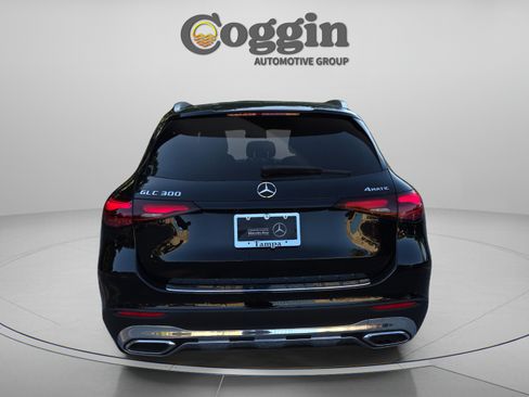 Used 2024 Mercedes-Benz GLC 300 4MATIC image 4