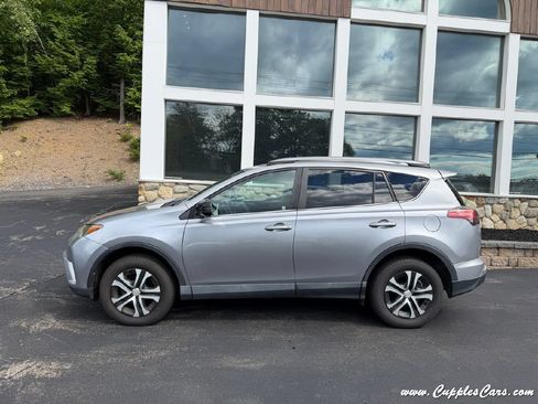 Used 2017 Toyota RAV4 LE w/ All Weather Liner Package AWD/4WD image 11