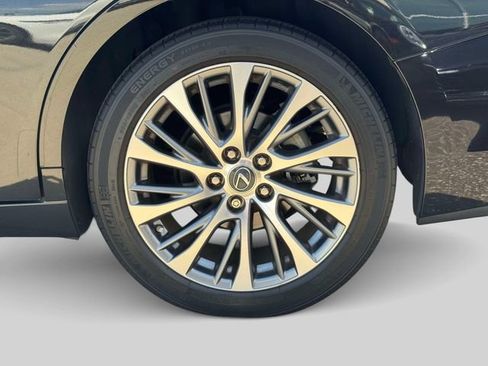 Used 2019 Lexus ES 350 w/ Premium Package FWD image 10