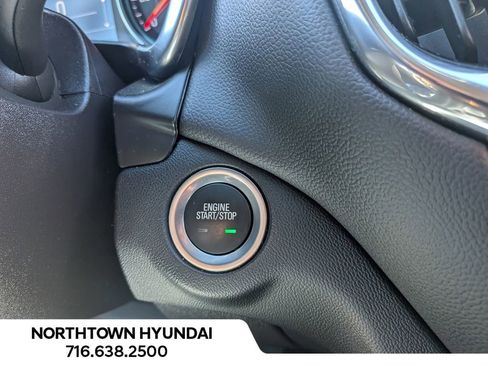 Used 2024 Chevrolet Equinox LT image 18