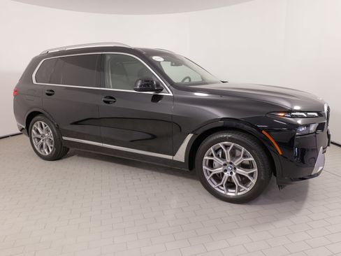 Used 2026 BMW X7 xDrive40i AWD/4WD image 8
