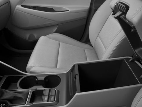 Used 2017 Hyundai Tucson SE image 18