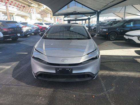 Used 2025 Toyota Prius Limited image 2