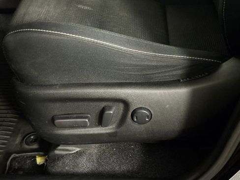 Used 2018 Toyota RAV4 XLE image 23