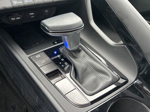 Used 2025 Hyundai Elantra SEL image 18